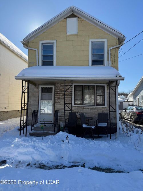 8 Preston St, ASHLEY, PA, 18706-1523 | Card Image