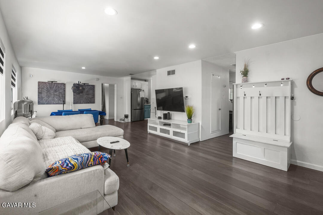 Residential in Tarzana 5