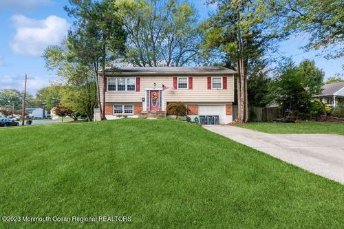 111 Heather Dr, Mount Laurel, NJ, 08054-1029 | Card Image