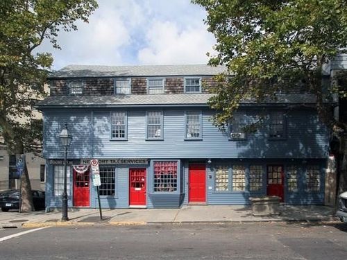2 Broadway, Newport, RI, 02840-2938 | Card Image