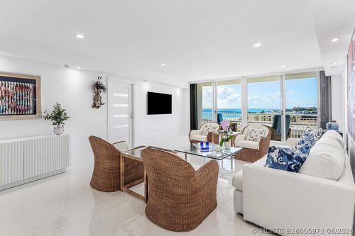 805-2780 S Ocean Blvd, Palm Beach, FL, 33480-5569 | Card Image