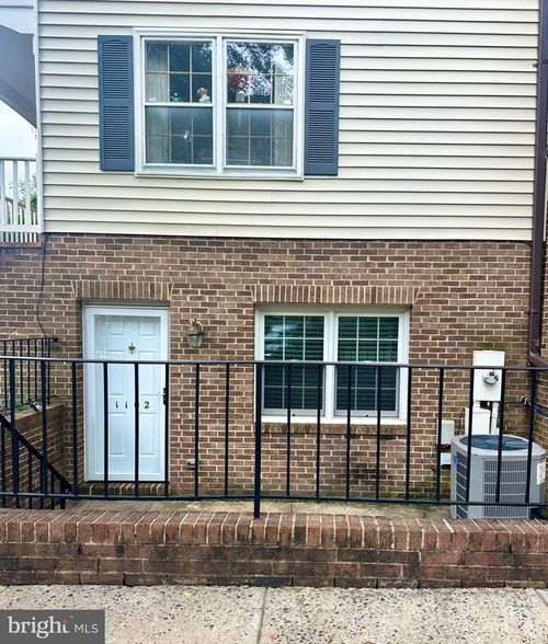 1-1102 N Stafford Street, ARLINGTON, VA, 22201 | Card Image