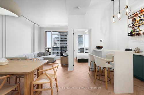 621-4011 Brickstone Mews, Mississauga, ON, L5B0J7 | Card Image