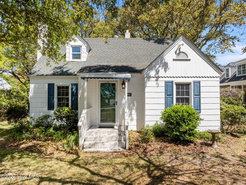 2205 Front St, Beaufort, NC, 28516-9317 | Card Image