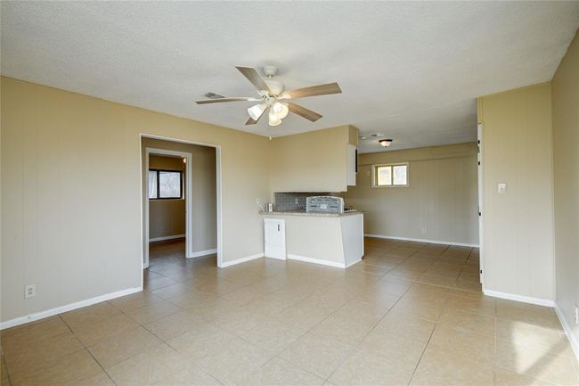 222 S Avenue G, House other with 4 bedrooms, 3 bathrooms and null parking in Freeport TX | Image 5