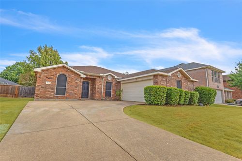 210 Angelina Dr, Crandall, TX, 75114-4204 | Card Image