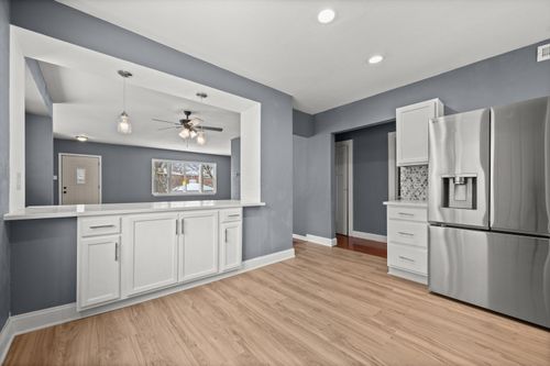 6706 W Chambers St, Milwaukee, WI, 53210-1331 | Card Image