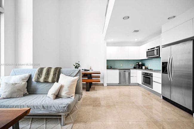 APT-806 - 1050 Brickell Ave, Condo with 1 bedrooms, 2 bathrooms and null parking in Miami FL | Image 8