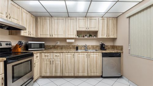 apt-204-141 Sw 96th Ter, Plantation, FL, 33324-2329 | Card Image