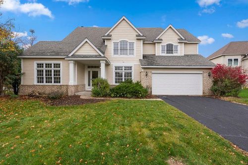 8361 Carew Ct, Inver Grove Heights, MN, 55076-5136 | Card Image