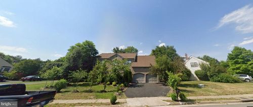 15202 Wetherburn Dr, CENTREVILLE, VA, 20120-3929 | Card Image