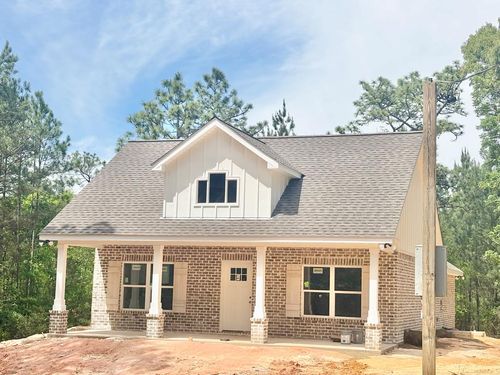 21 Engle Ln, Poplarville, MS, 39470-7213 | Card Image