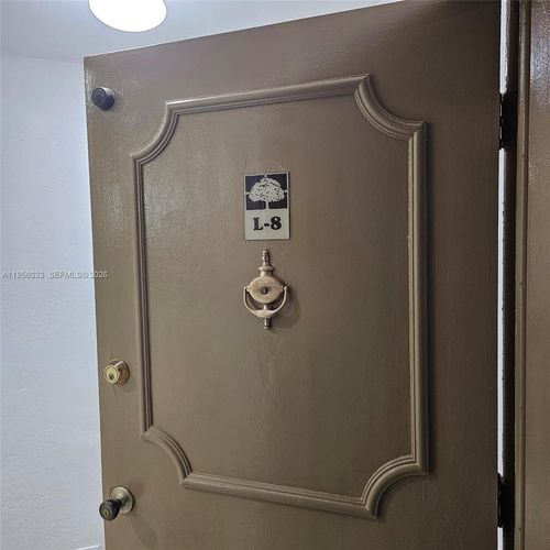 apt-l8-9402 Sw 77th Ave, Miami, FL, 33156-7972 | Card Image