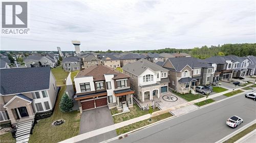 lower-211 Granite Ridge Trail, Waterdown, ON, L8B1Z1 | Card Image