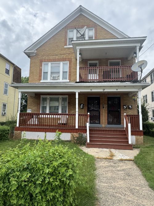74 Douglas St, Hartford, CT, 06114-2504 | Card Image
