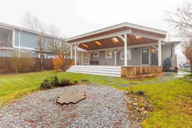 11685 Steeves St, House other with 3 bedrooms, 1 bathrooms and 6 parking in Maple Ridge BC | Image 20