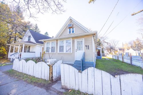 91 Independence St, Rochester, NY, 14611-1527 | Card Image