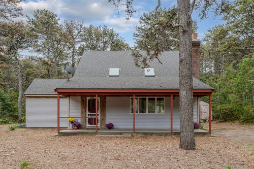 100 E Hill Rd, Wellfleet, MA, 02667-8943 | Card Image