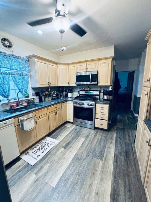 3601 Euclid Ave, Berwyn, IL, 60402-3864 | Card Image