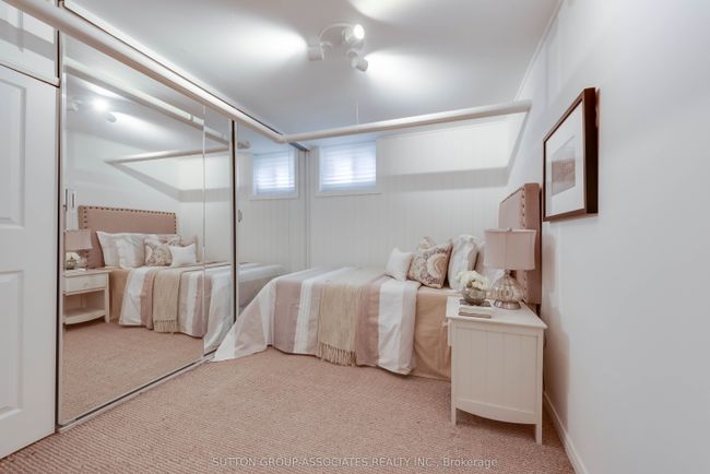 542 Atlas Ave, House other with 3 bedrooms, 2 bathrooms and 2 parking in York ON | Image 26