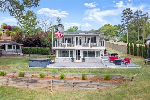 924 Pine Cir, Woodstock, GA, 30189-1418 | Card Image