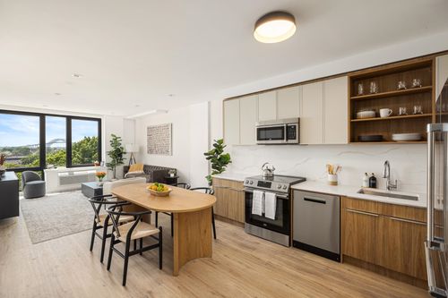 815-285 Broadway, Bayonne, NJ, 07002-3549 | Card Image