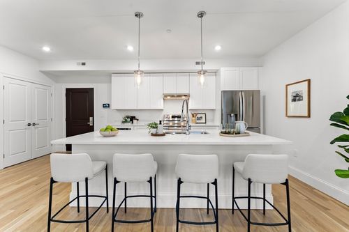 apt-301-272 Lincoln St, Marlborough, MA, 01752-2597 | Card Image