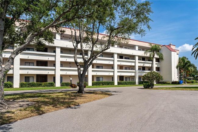 View of apartment building / complex | Image 28