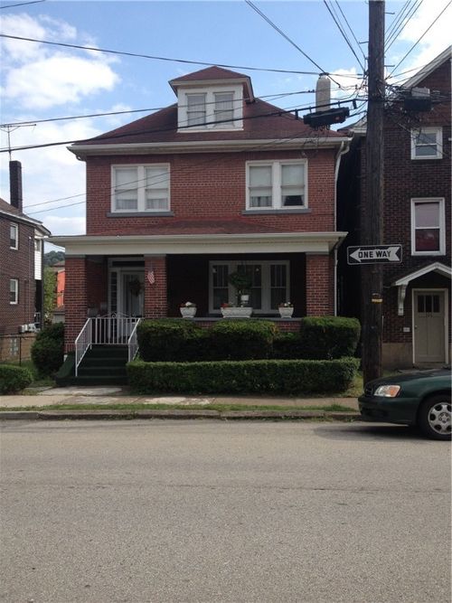 328 Center St, E Pittsburgh, PA, 15112-1011 | Card Image