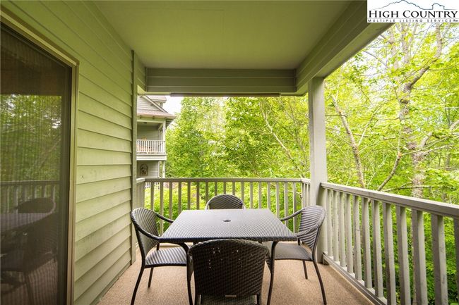 Porch area | Image 14
