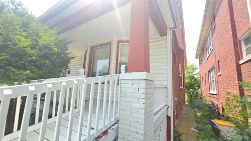 4481 Seminole St, Detroit, MI, 48214-1157 | Card Image