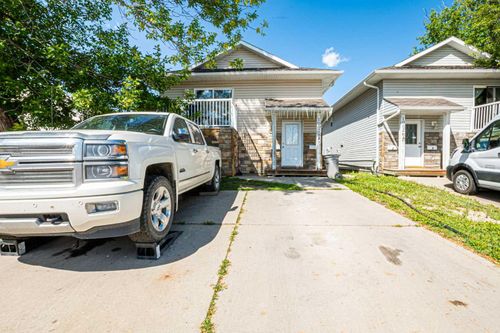 aandampb-10028 104 Ave, Grande Prairie, AB, T8V1E6 | Card Image