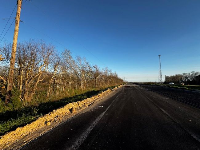 27215 Highway 36, Home with 0 bedrooms, 0 bathrooms and null parking in Damon TX | Image 18