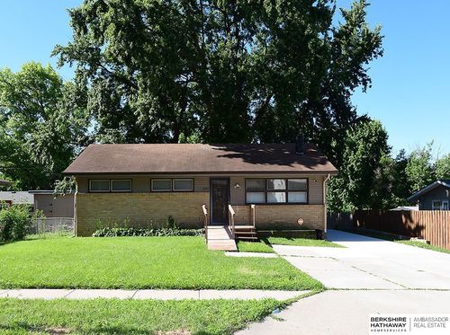 5609 Taylor St, Omaha, NE, 68104-2742 | Card Image