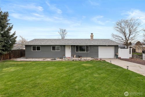 1229 Malaga Avenue, Wenatchee, WA, 98801 | Card Image