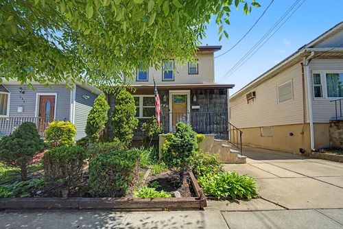 288 Maple St, Secaucus, NJ, 07094 | Card Image