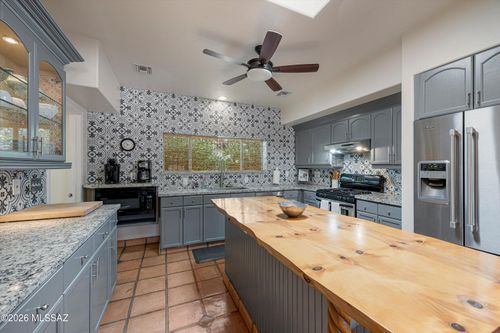 2539 E Edison St, Tucson, AZ, 85716-2701 | Card Image