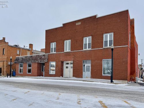 110 Railroad St, Clyde, OH, 43410-1911 | Card Image