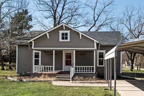 402 S Austin St, Edgewood, TX, 75117-2911 | Card Image