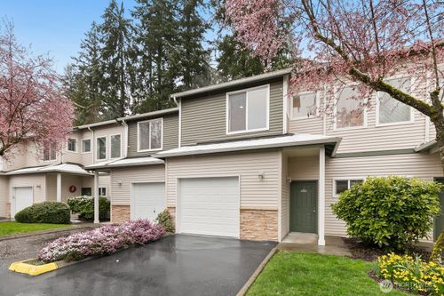 b104-12530 Admiralty Way, Everett, WA, 98204-8562 | Card Image
