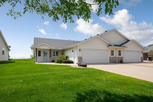 2475 Mossy Creek Dr Ne, Owatonna, MN, 55060-6259 | Card Image