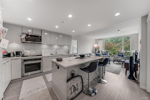 304-3100 Windsor Gate, Coquitlam, BC, V3B0P3 | Card Image