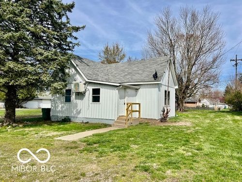 305 N Elm St, Kempton, IN, 46049-9779 | Card Image