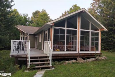 300 Lake Lane, House other with 3 bedrooms, 2 bathrooms and 4 parking in Magnetawan ON | Image 2