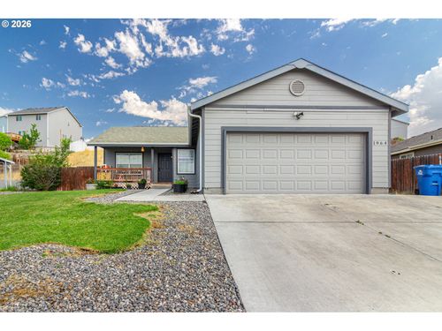 1964 Nw Prickly Pear Dr, Hermiston, OR, 97838 | Card Image