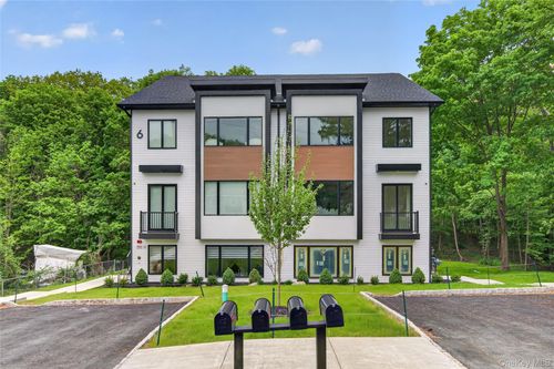 102-6 San Antonio Cir, Monroe, NY, 10950-2010 | Card Image