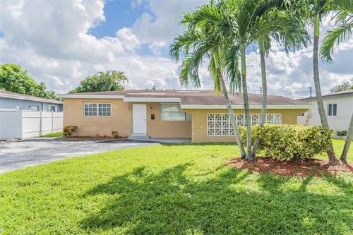 7816 Kismet St, Miramar, FL, 33023-5813 | Card Image