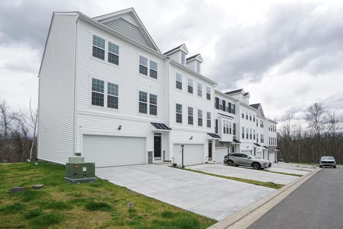 75-75 Dover Ct, Bridgeport, WV, 26330-2036 | Card Image