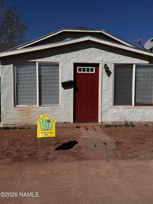 600 1/2 W Hillview St, Winslow, AZ, 86047-2431 | Card Image