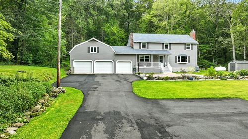 11 Ed Holcomb Rd, Southwick, MA, 01077-9300 | Card Image